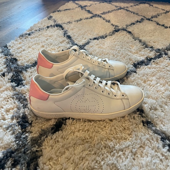 Gucci Shoes Authentic Womens Gucci Ace Tennis Shoe With